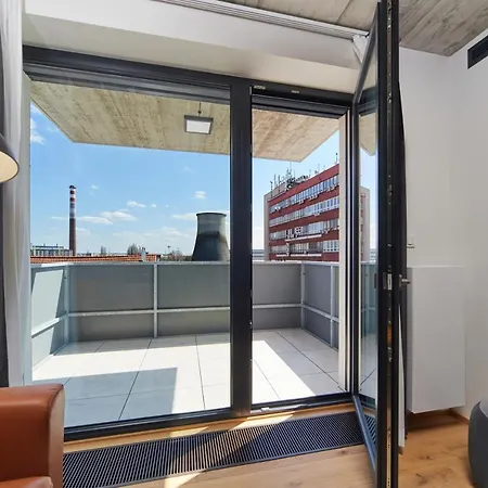 Mig Point V Centru Brna Apartamento *
